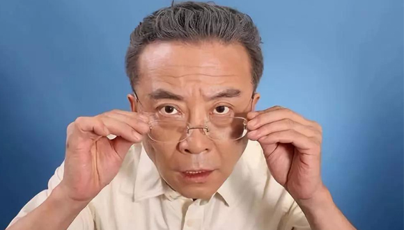 美麗島多焦鏡：傳統(tǒng)老花鏡的弊端，多焦鏡一副就解決了財務工作者的用眼煩惱