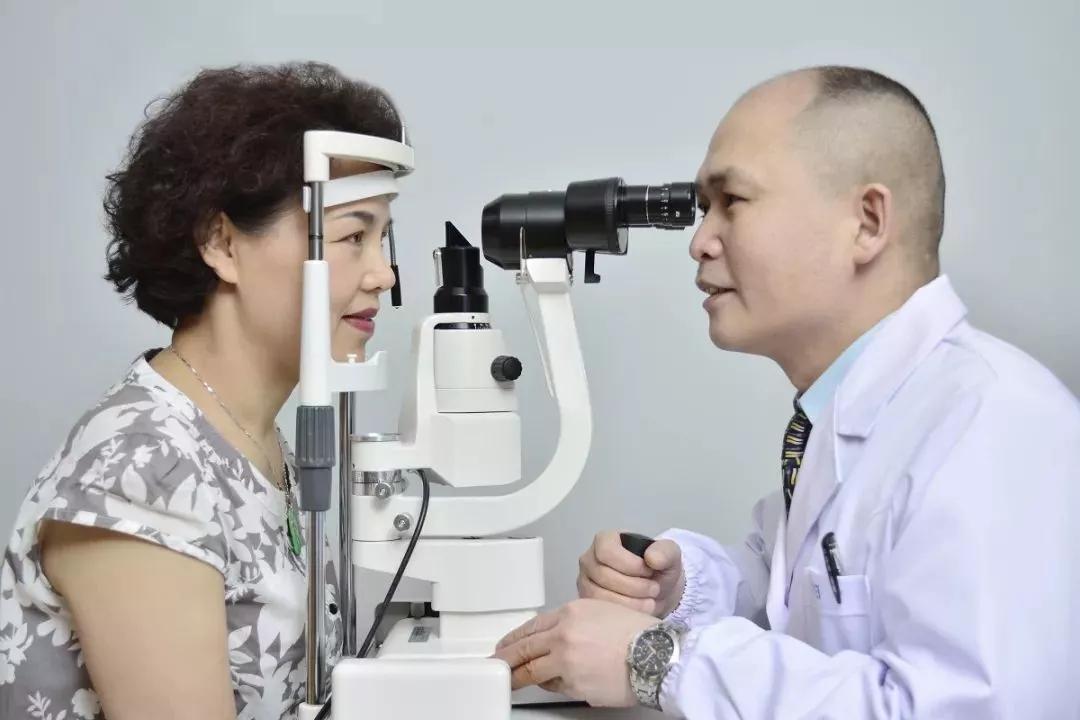 我在店里驗光，網(wǎng)上配鏡行嗎？